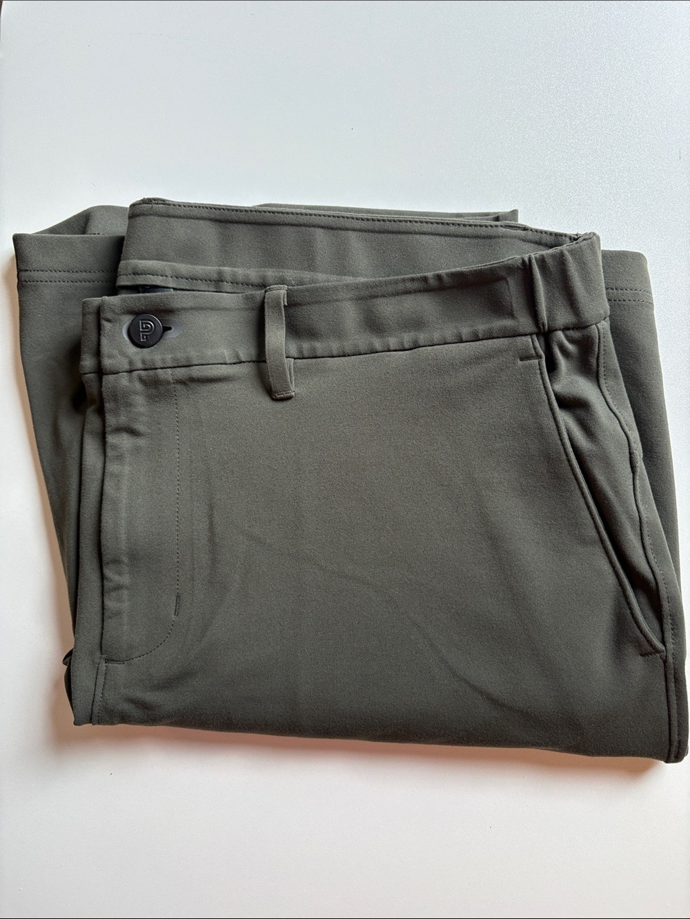 Public Rec Men’s Performance Golf Shorts Olive Green Stretch Size 36 9” - Picture 3 of 11